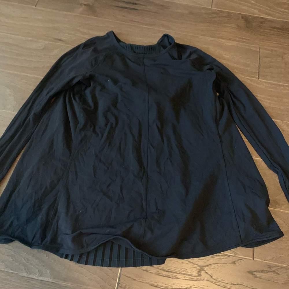 Lululemon top